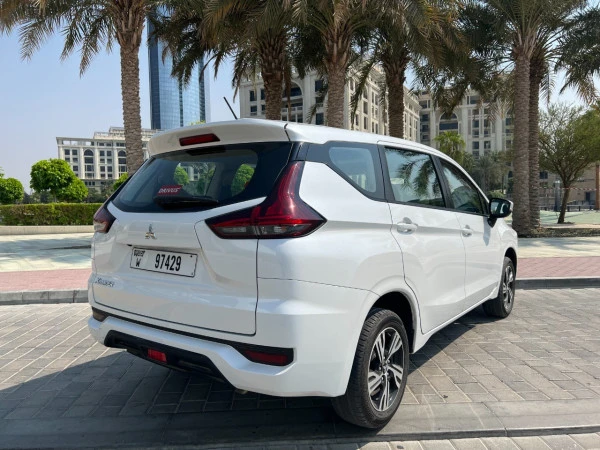 Mitsubishi Xpander (White), 2025
