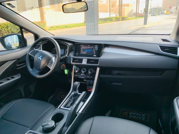 Mitsubishi Xpander (White), 2025