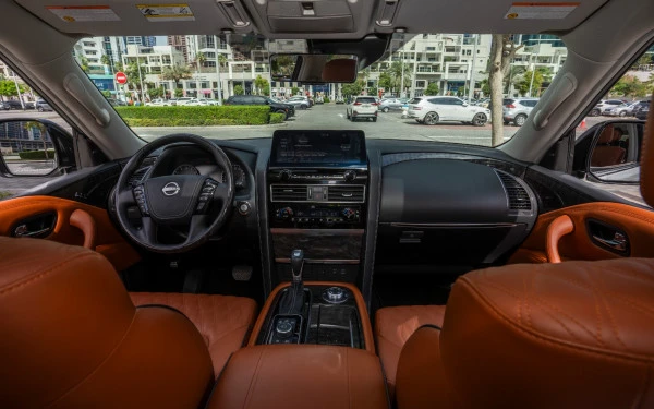 نيسان باترول Platinum V6 (أبيض), 2024