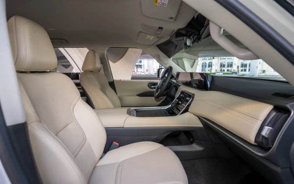 Nissan Patrol SE (White), 2025