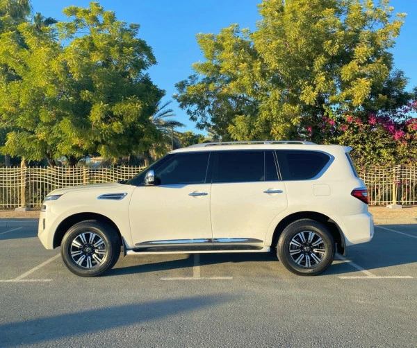 Nissan Patrol V6 (White), 2020
