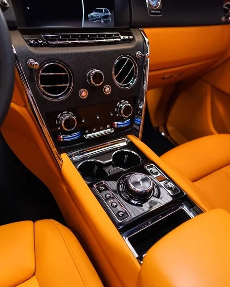 Rolls Royce Cullinan (White), 2022