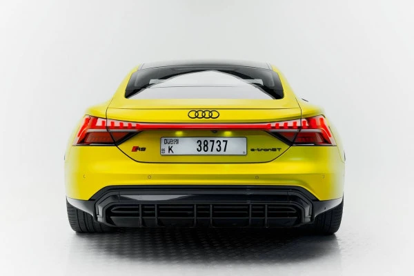 RS E-tron GT (White), 2022