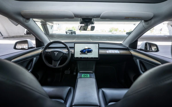 Tesla Model Y Long Range (White), 2023