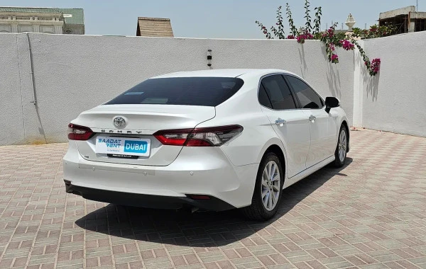 Toyota Camry (White), 2024