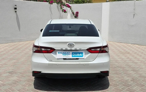 Toyota Camry (White), 2024