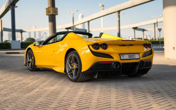 Ferrari F8 Tributo Spider (Yellow), 2022