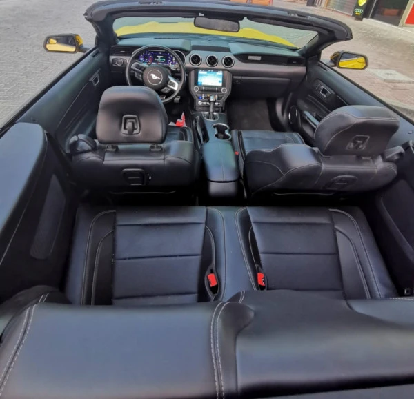 Ford Mustang cabrio (Yellow), 2018