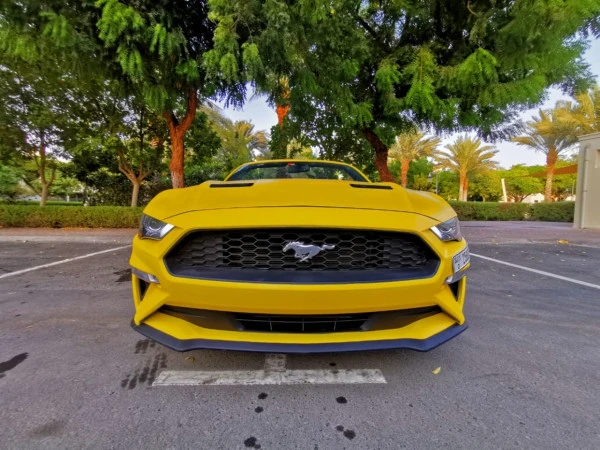 Ford Mustang cabrio (Yellow), 2018