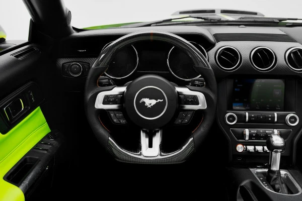 Ford Mustang (Yellow), 2021