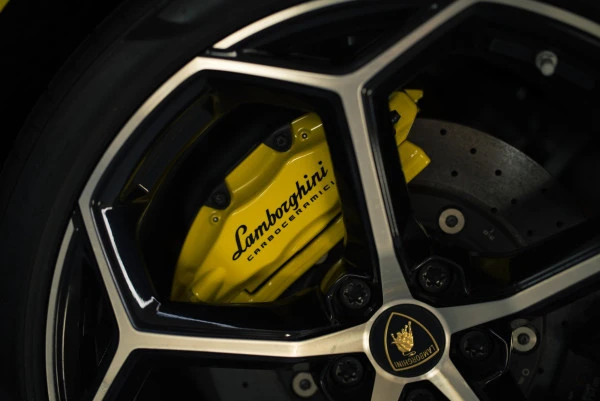 Lamborghini Evo coupe (Yellow), 2020