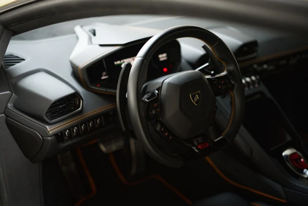 Lamborghini Evo coupe (Yellow), 2020