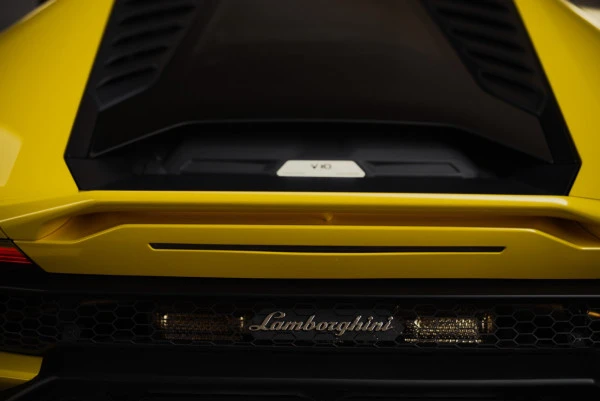 Lamborghini Evo coupe (Yellow), 2020