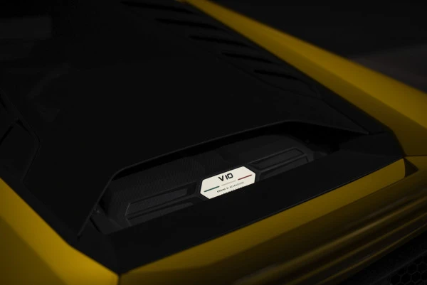 Lamborghini Evo coupe (Yellow), 2020