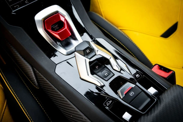 Lamborghini Evo Spyder (Yellow), 2021