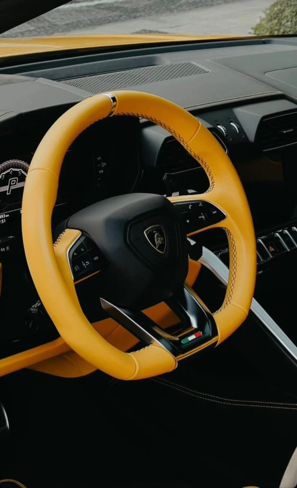 Lamborghini Urus (Giallo), 2019