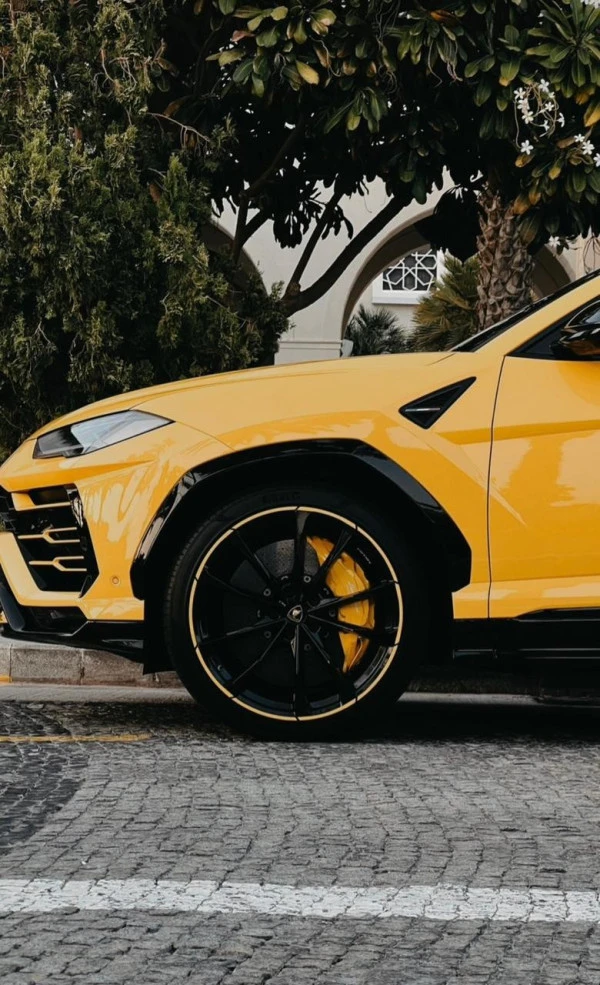 Lamborghini Urus (Giallo), 2019